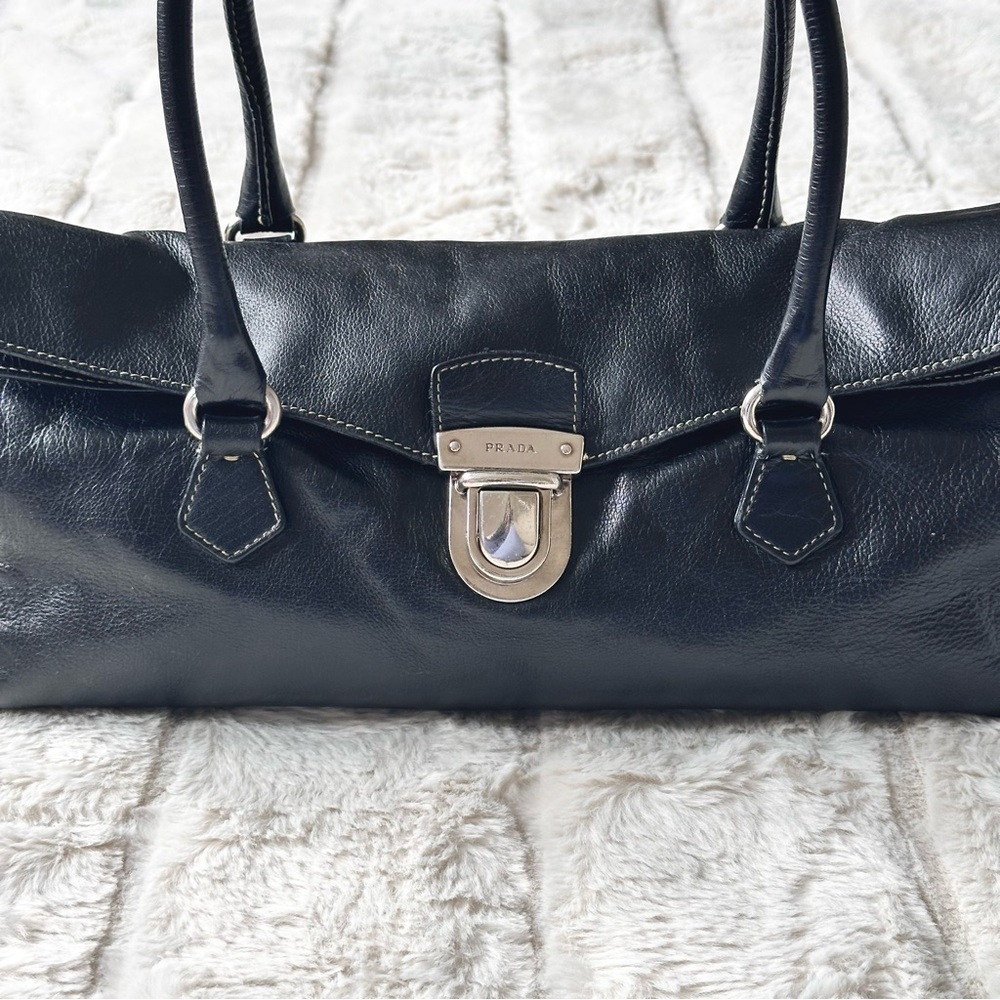 PRADA Soft Calf Easy Shoulder Bag Black - Picture 4 of 16